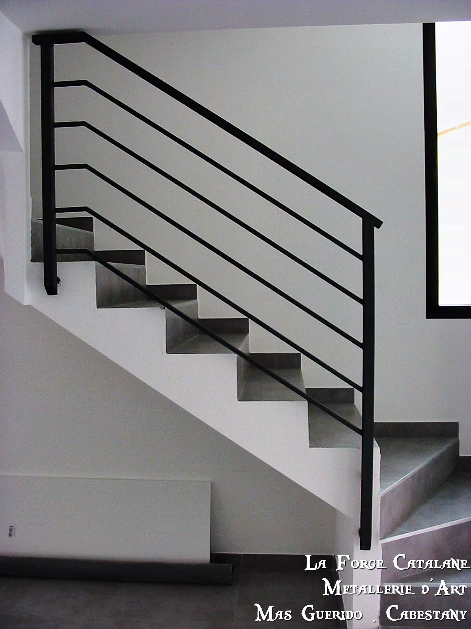 Rampant moderne lisses carre en fer forge catalane.jpg